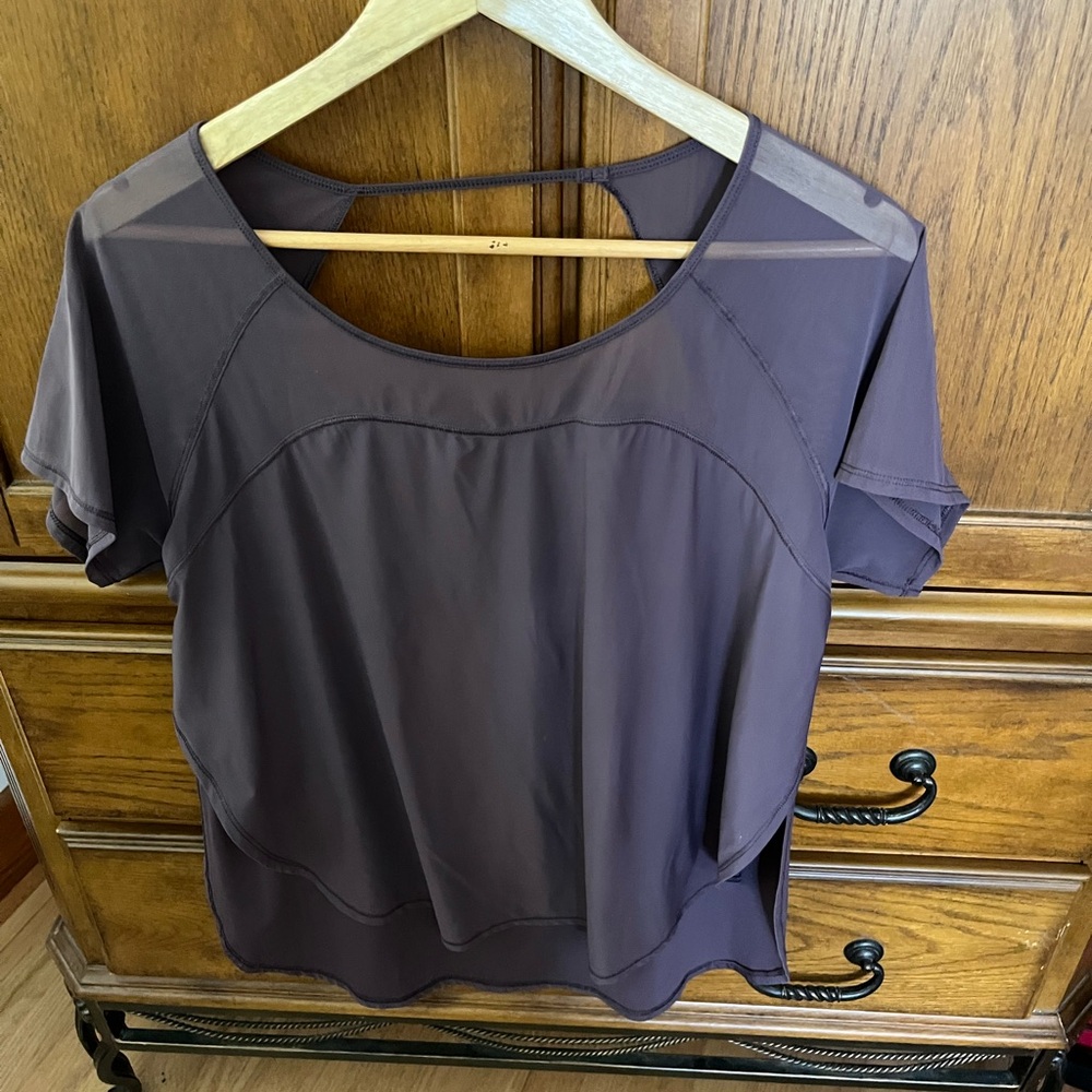 Lululemon Athletica Gray Short Sleeve T-Shirt